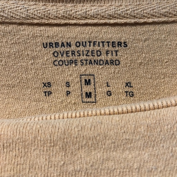 Urban Outfitters Oversize Crew - Picture 3 of 4
